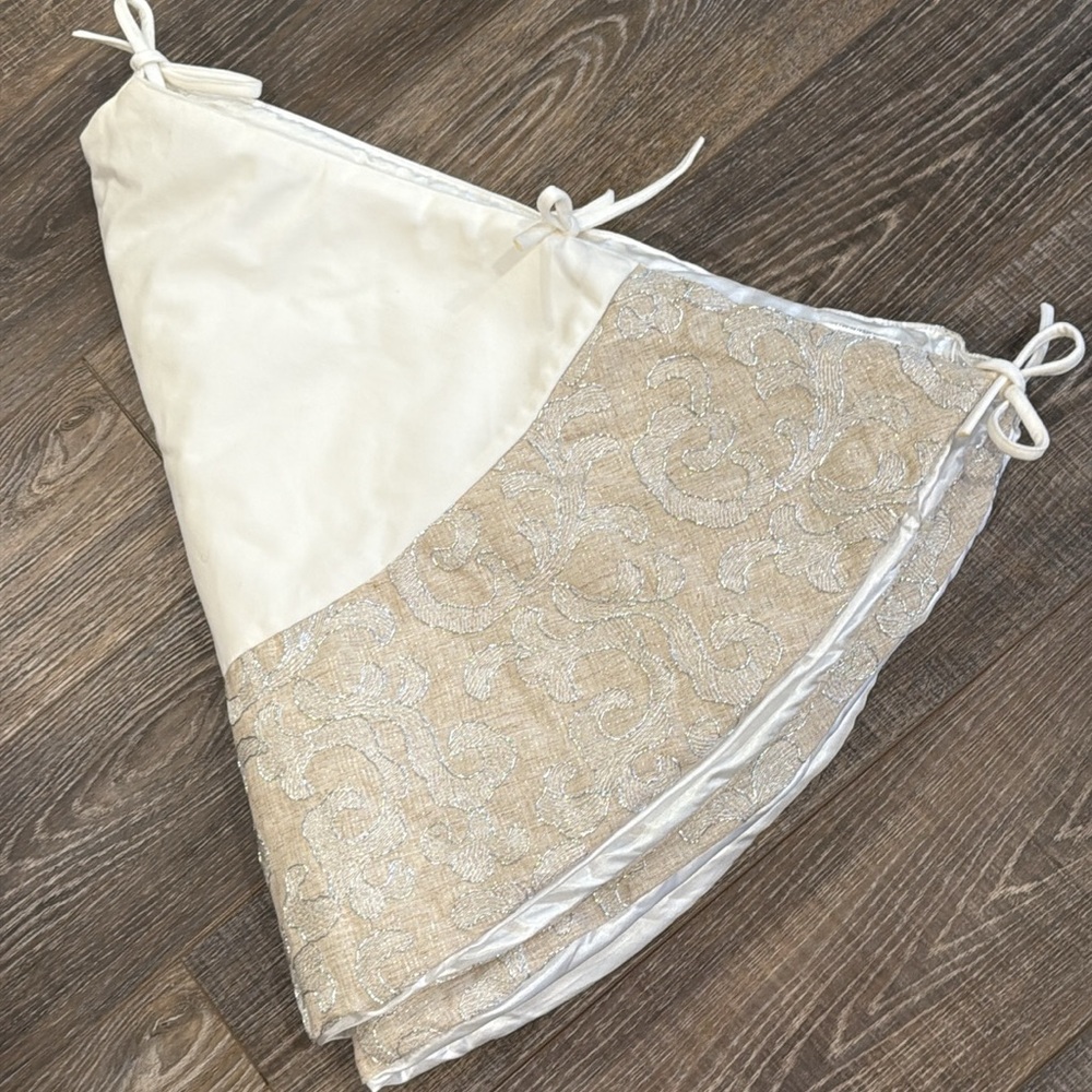 Elegant Cream and Tan Tree Skirt